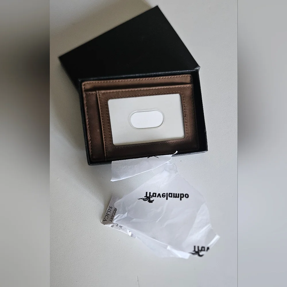 NWOT Travelambo Minimalist Wallet